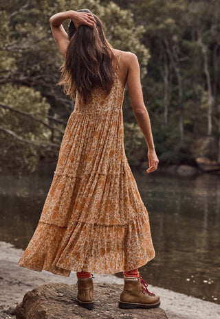 sunwashed-strappy-midi-dress